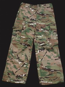 Children's HMTCcamouflage combat trousers - similar to the new MTP British Army pattern. Age is a guide only. Email us with your childs waist and inside leg size and we'll try and get the best match. • Polyester/Cotton-• Zip fly-• 5 pocket style